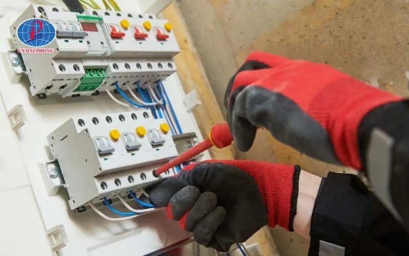 Lưu ý quan trọng khi lắp đặt và bảo trì Aptomat công nghiệp